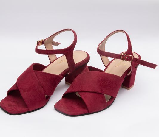 840 cross-strap sandal