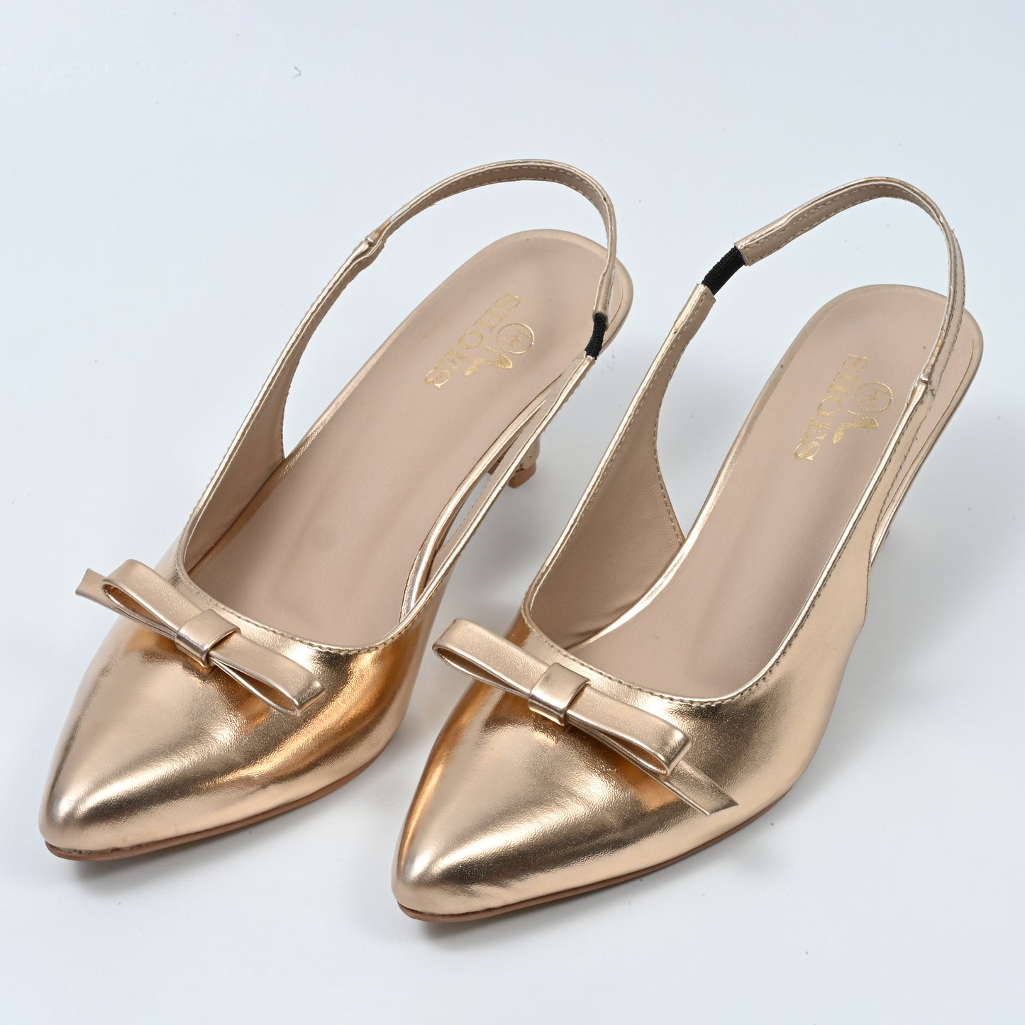 469 pointed pumps